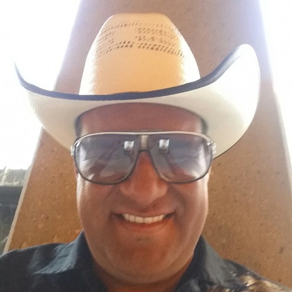 Meet your Posher, Jared - Picture 1 of 1